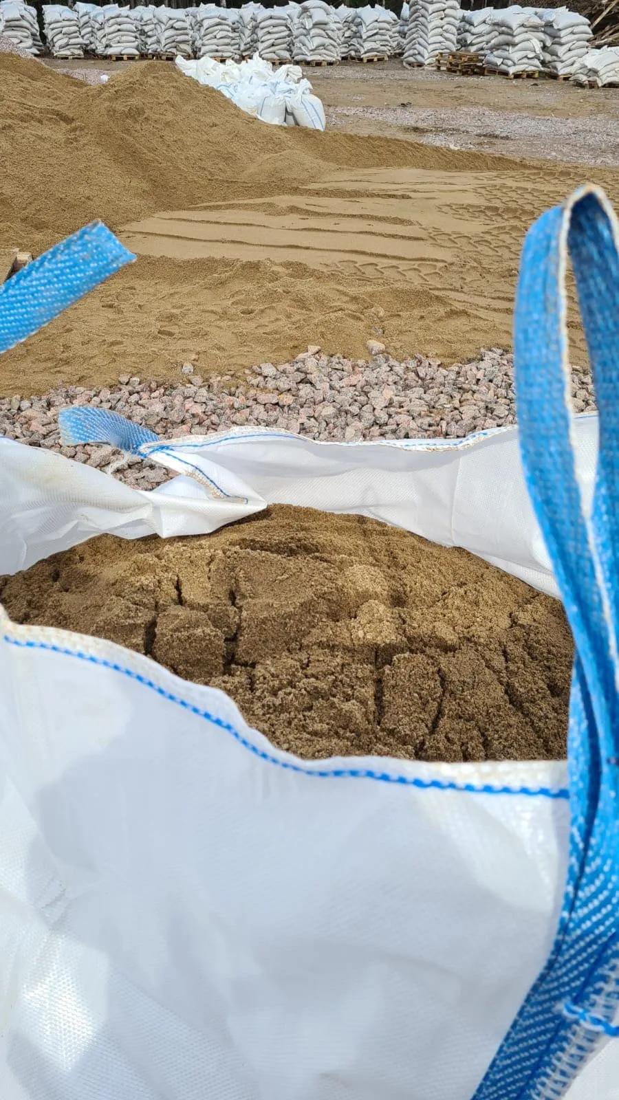 Песок в биг-бэгах