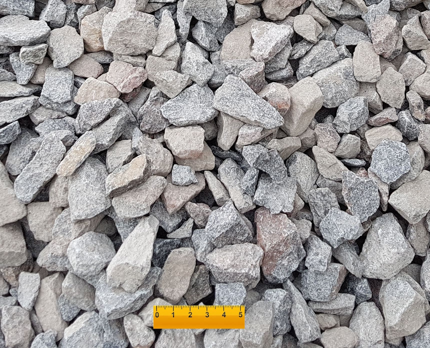 Щебень гранитный фр 40-70 мм фото 1