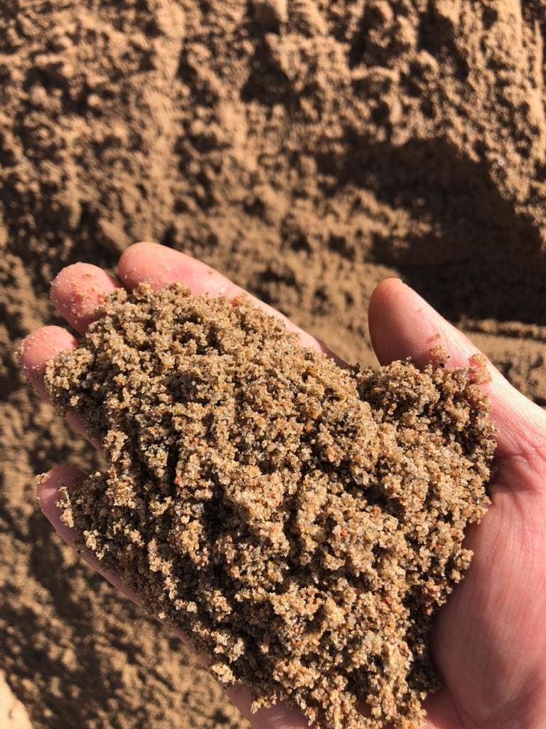 Среднезернистый песок фото 1