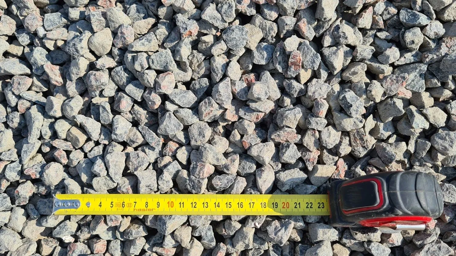 Как выбрать щебень для строительства: полный гайд по фракциям и видам в Санкт-Петербурге